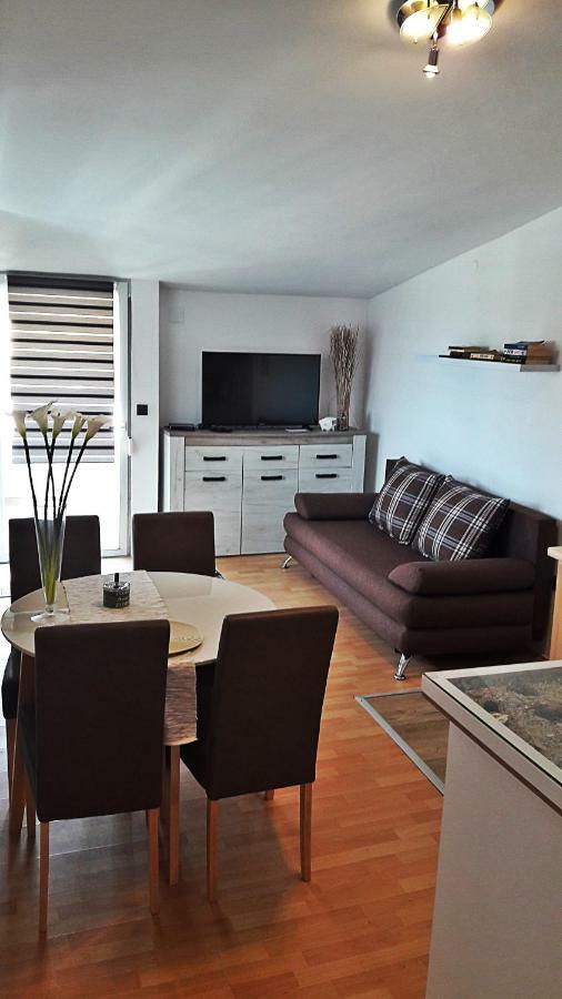 Apartmani Tatic Штиньян Экстерьер фото